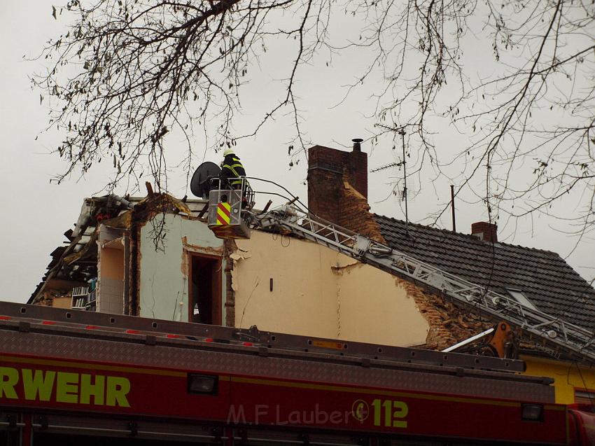 Hausexplosion Bruehl bei Koeln Pingsdorferstr P417.JPG